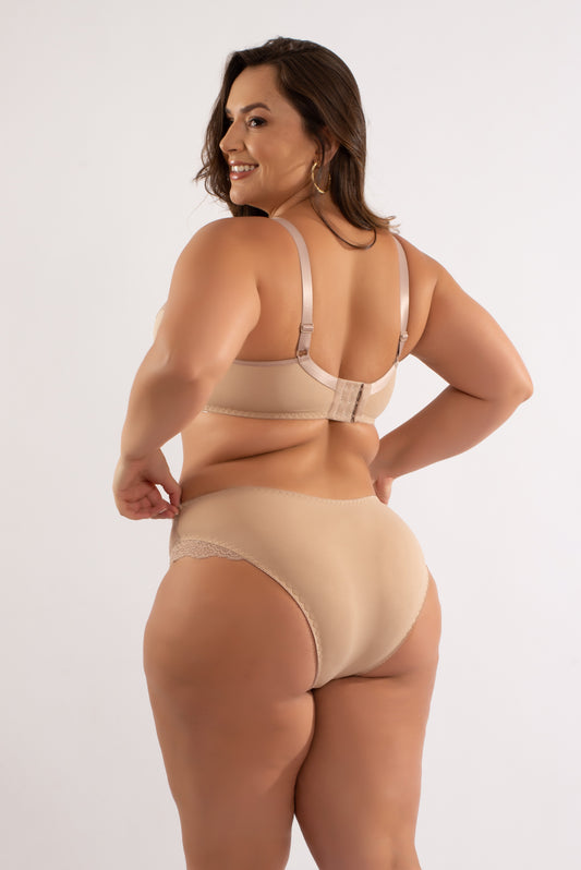 Conjunto Plus Size em Renda Conforto e Sensualidade Ivete